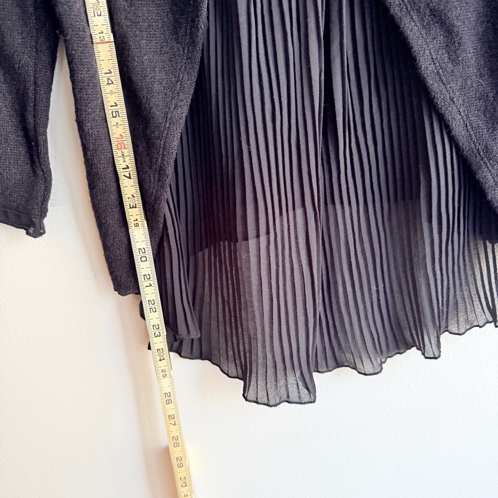 Rinascimento NWT Black Pleated Chiffon Hem Tunic Top - Size Small Made In Italy - Picture 5 of 6